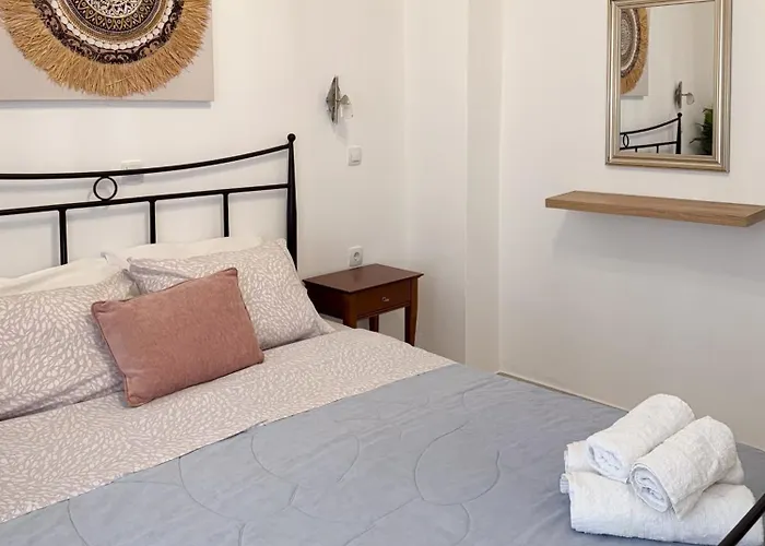 Thetis Ii, The House Apartment *