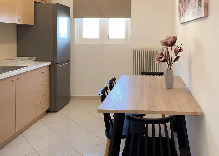 Thetis Ii, The House Apartment