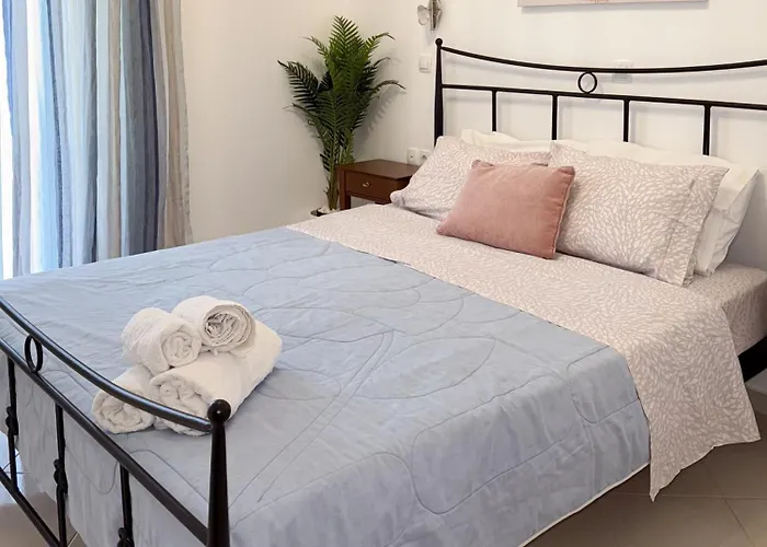 Thetis Ii, The House * Vivári